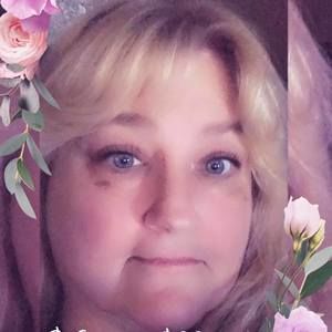 Meet your Posher, Lorie